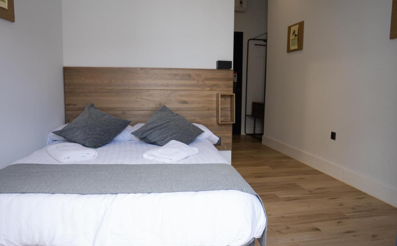 Balhondo Open Village Puebla de Alcocer Екстер'єр фото