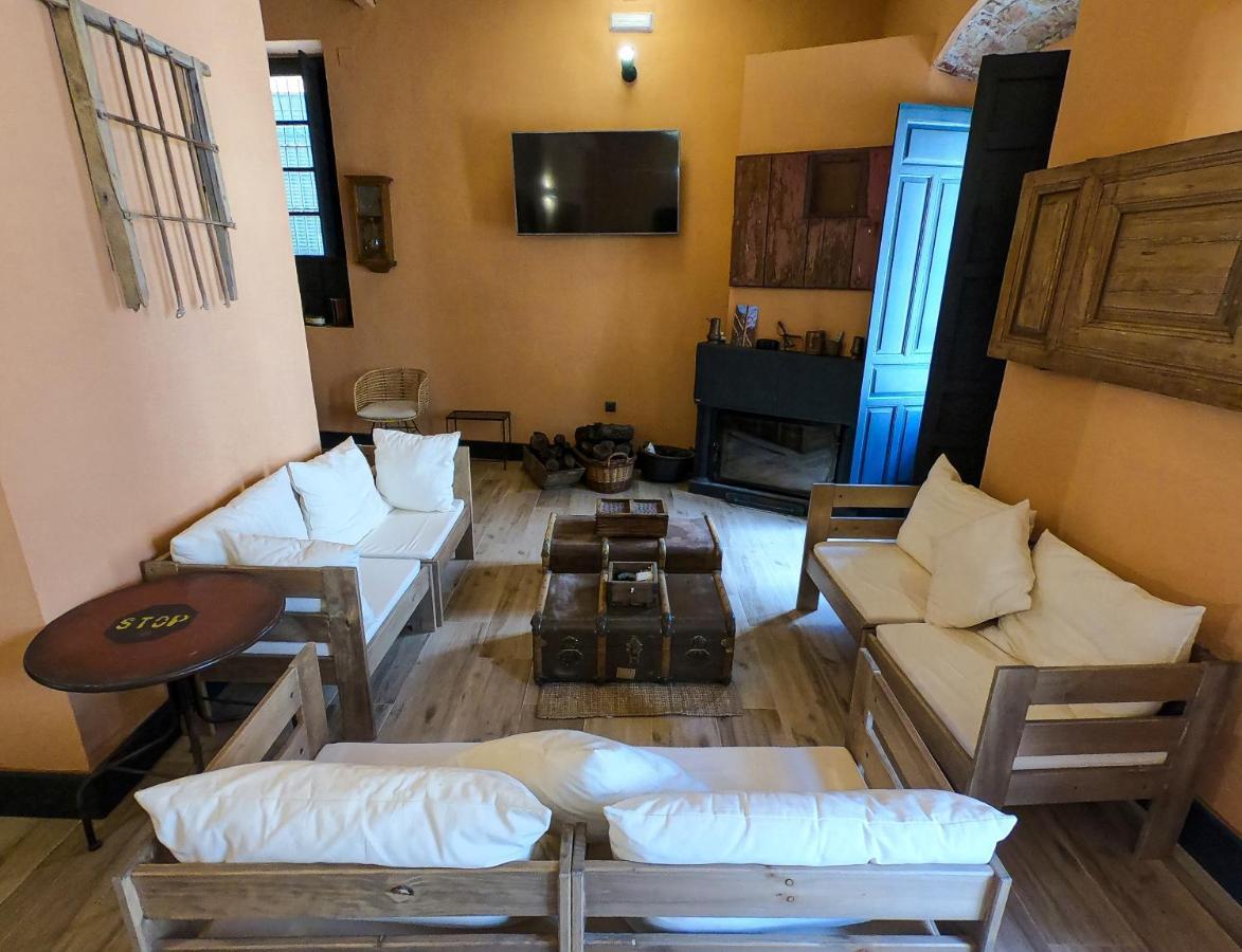 Balhondo Open Village Puebla de Alcocer Екстер'єр фото